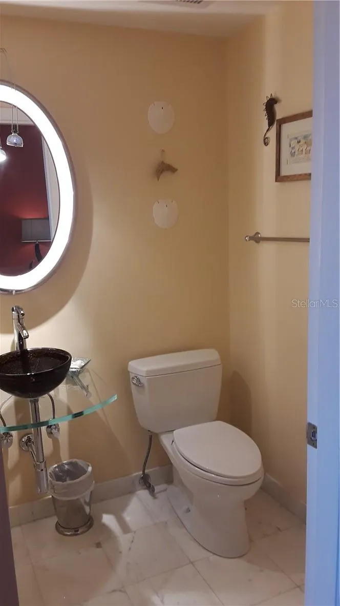 455 LONGBOAT CLUB ROAD #401 Longboat Key, FL 34228