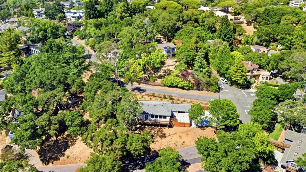 3803 Hamilton Way Redwood City, CA 94062