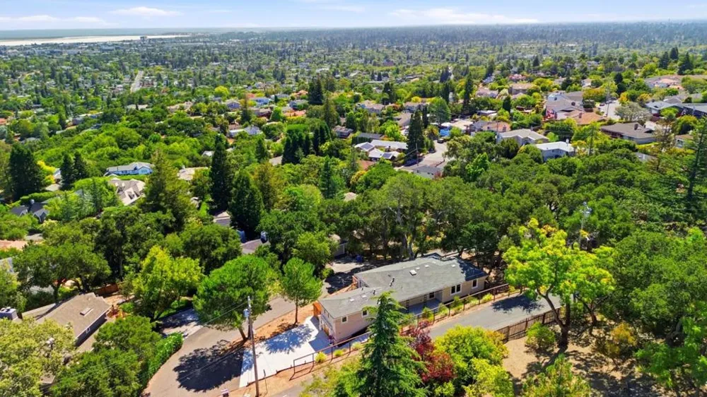 3803 Hamilton Way Redwood City, CA 94062