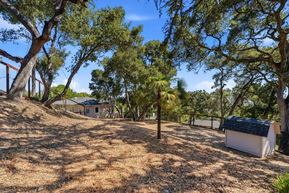 3803 Hamilton Way Redwood City, CA 94062