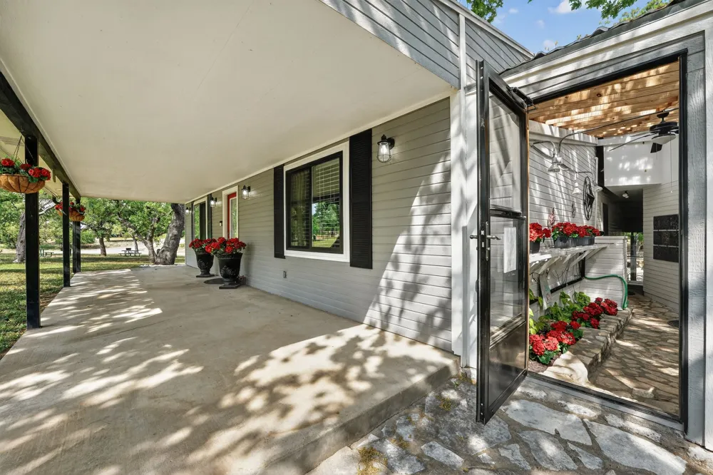 1104 Hill Circle West Drive Granite Shoals, TX 78654