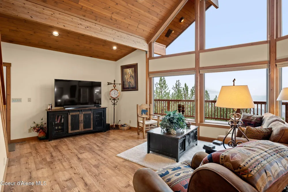 2094 E Driftwood Heights Drive Harrison, ID 83833