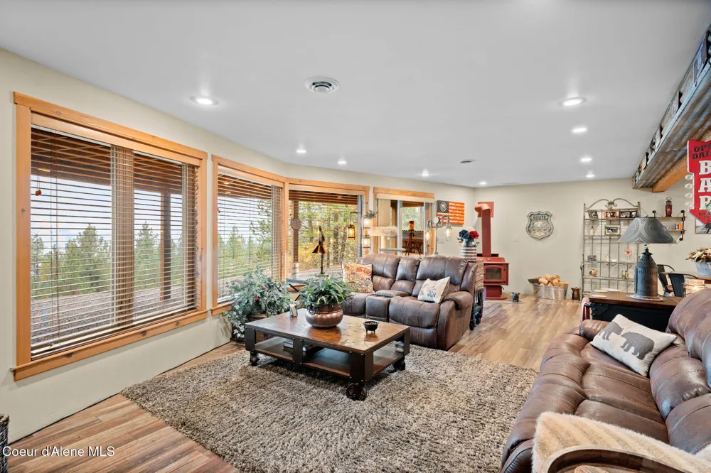 2094 E Driftwood Heights Drive Harrison, ID 83833