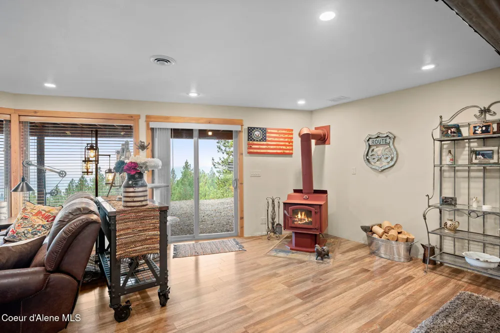 2094 E Driftwood Heights Drive Harrison, ID 83833