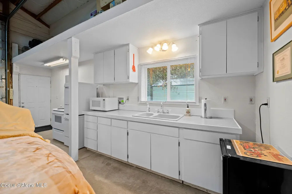 2094 E Driftwood Heights Drive Harrison, ID 83833