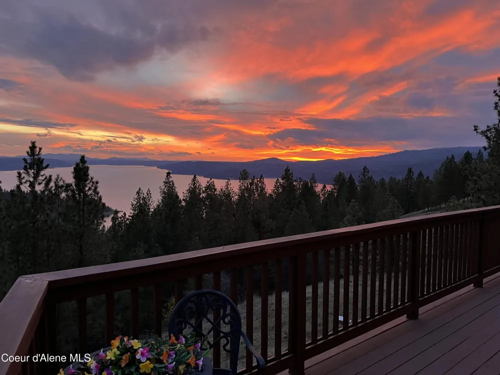 2094 E Driftwood Heights Drive Harrison, ID 83833