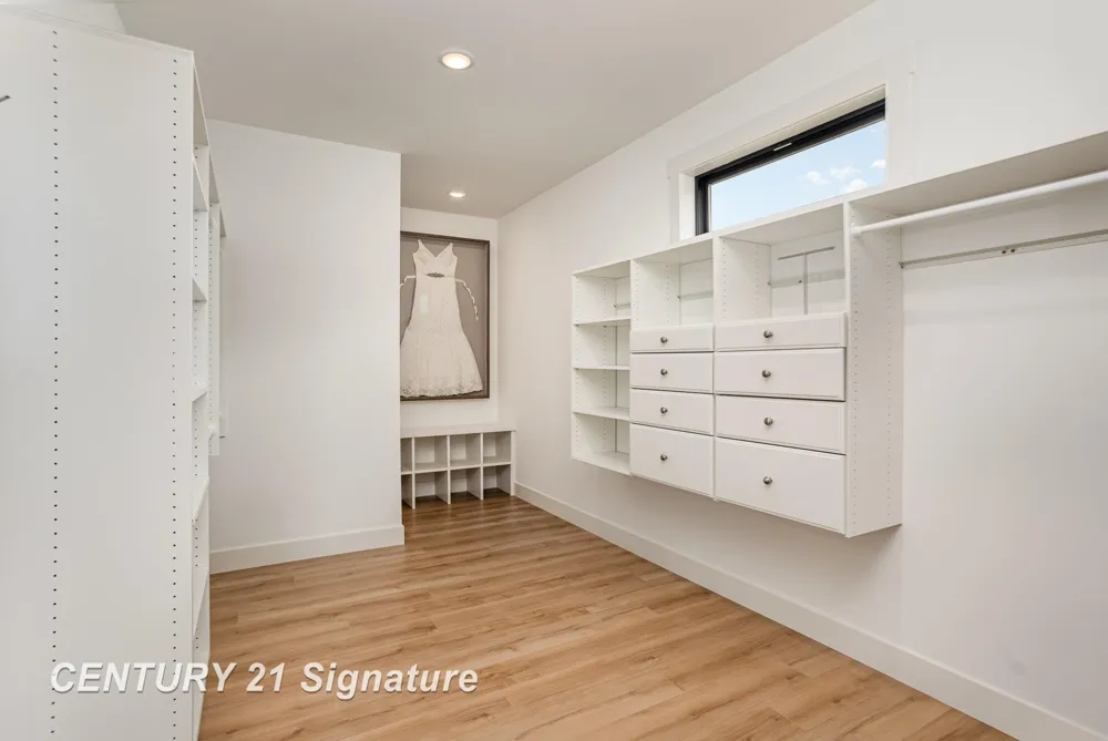72 E Grove Court Thomas Township, MI 48623