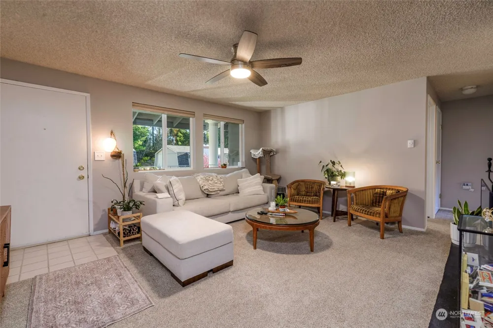 8319 Cirque Drive W #3 University Place, WA 98467