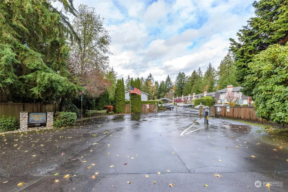8319 Cirque Drive W #3 University Place, WA 98467