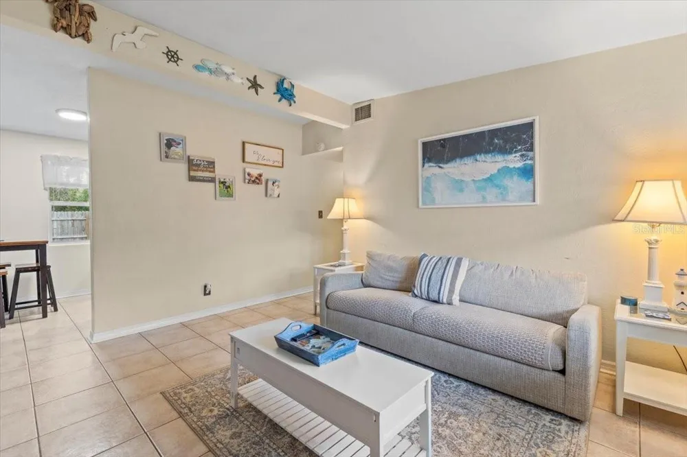450 CARD AVENUE Holly Hill, FL 32117