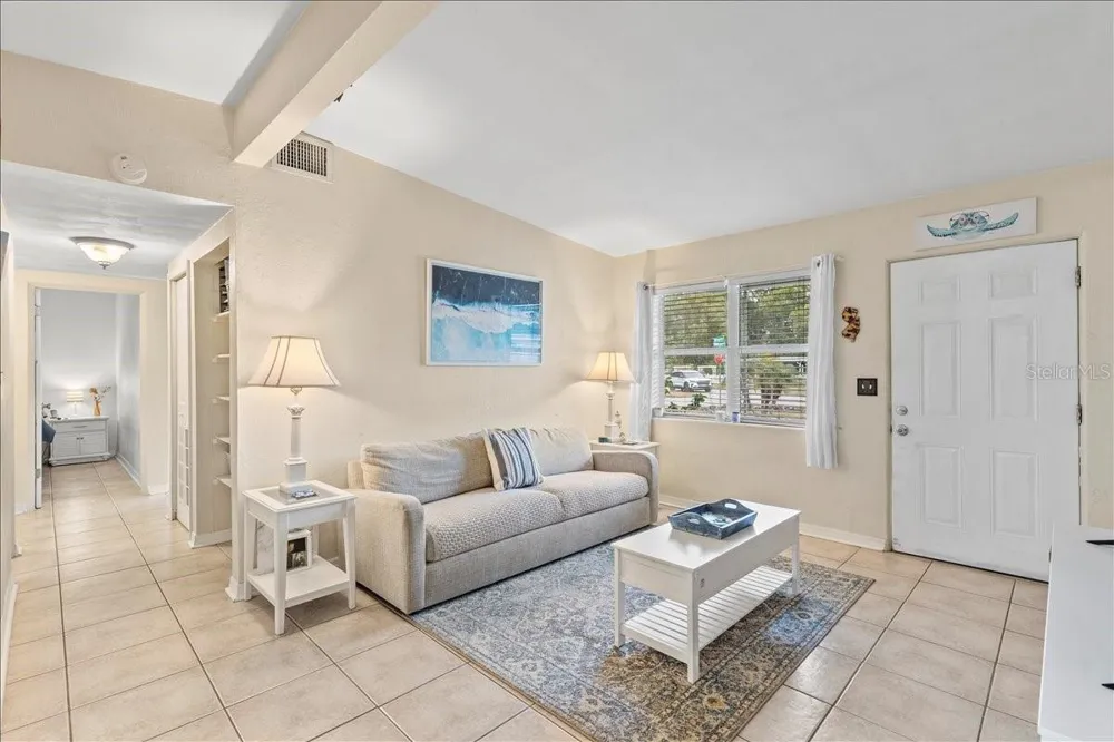 450 CARD AVENUE Holly Hill, FL 32117