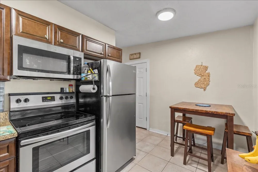 450 CARD AVENUE Holly Hill, FL 32117