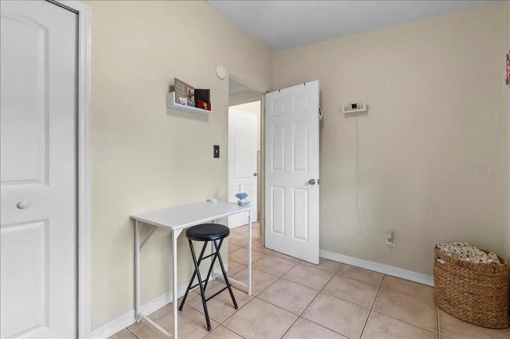 450 CARD AVENUE Holly Hill, FL 32117