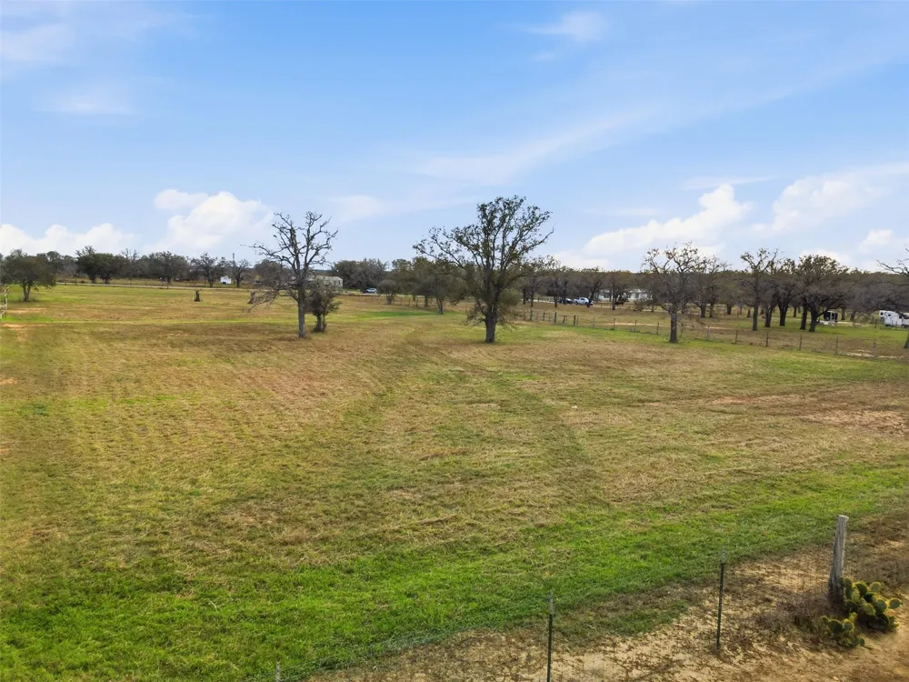 3 Oak Creek Street Gonzales, TX 78629