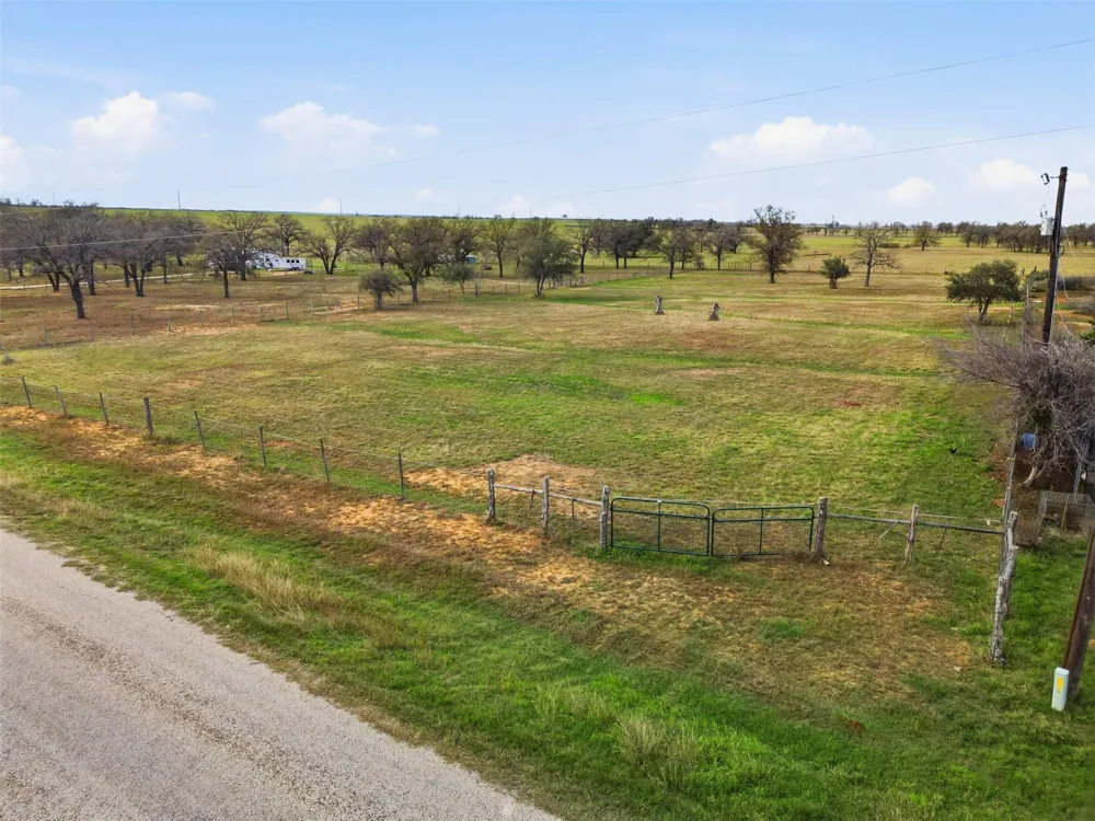 3 Oak Creek Street Gonzales, TX 78629
