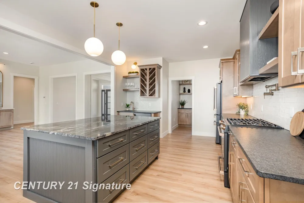 34 W Grove Court Thomas Township, MI 48623
