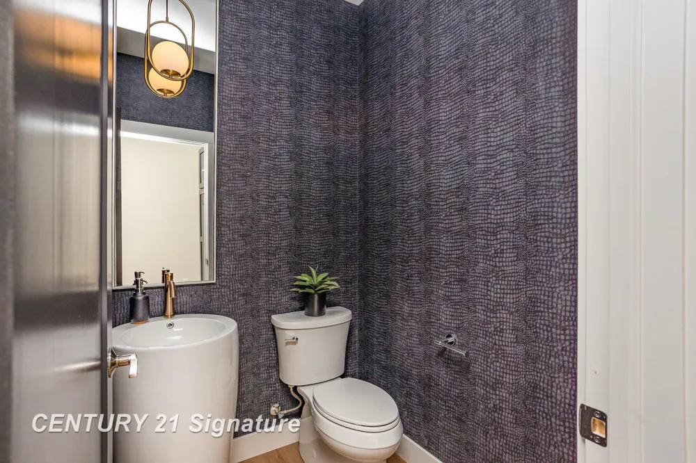 34 W Grove Court Thomas Township, MI 48623