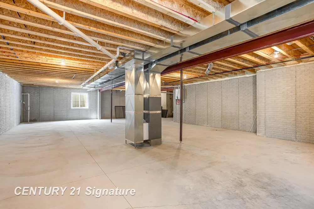 34 W Grove Court Thomas Township, MI 48623
