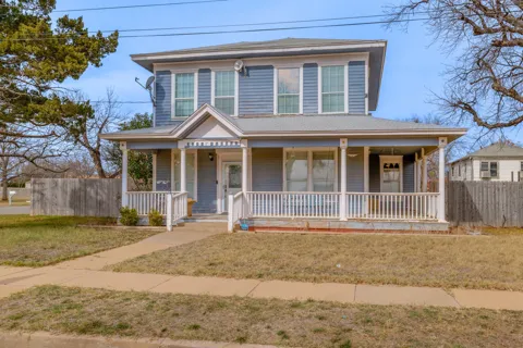 720 W Pecan Street