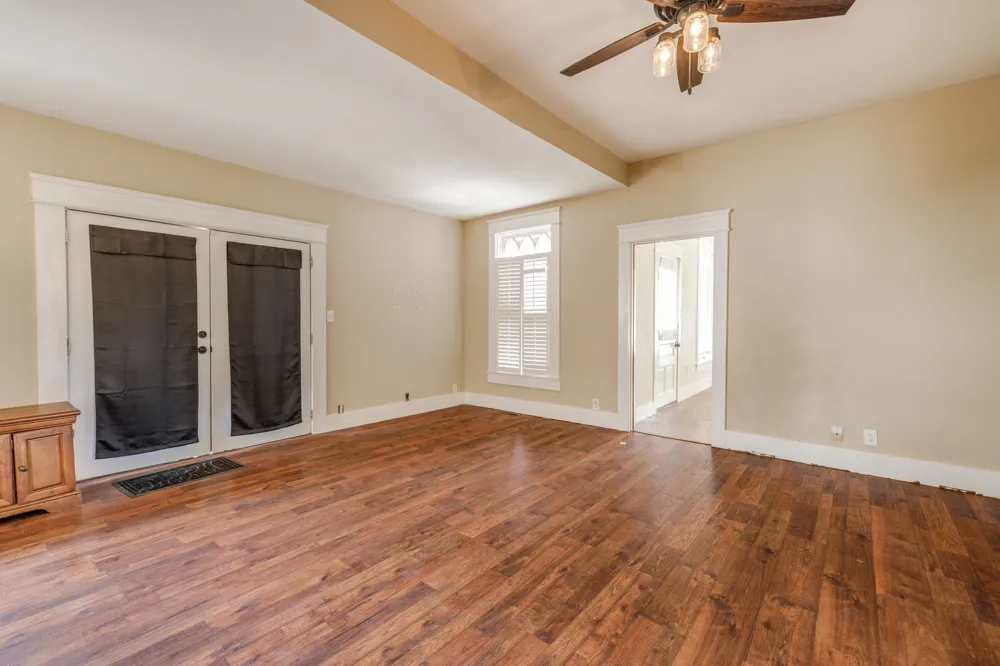 720 W Pecan Street Coleman, TX 76834