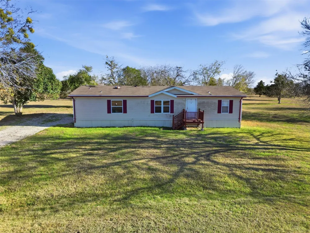 1123 Dunn Street Yoakum, TX 77995