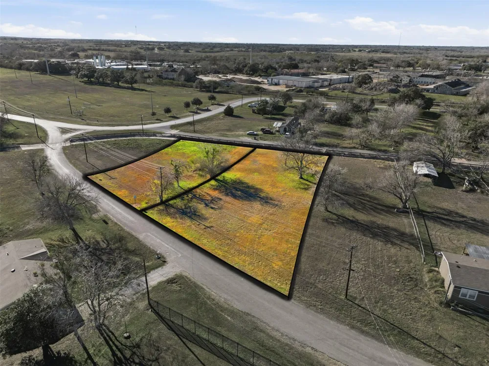 1123 Dunn Street Yoakum, TX 77995