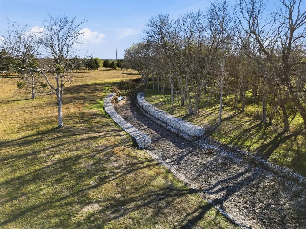 1123 Dunn Street Yoakum, TX 77995