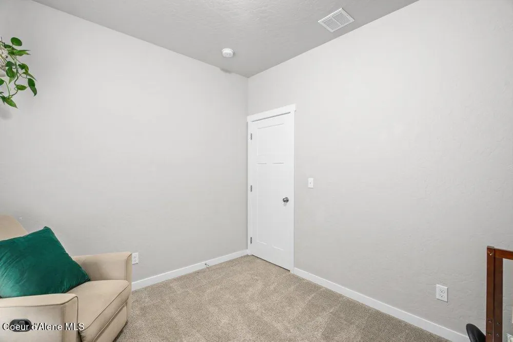 6697 W Irish Circle Rathdrum, ID 83858