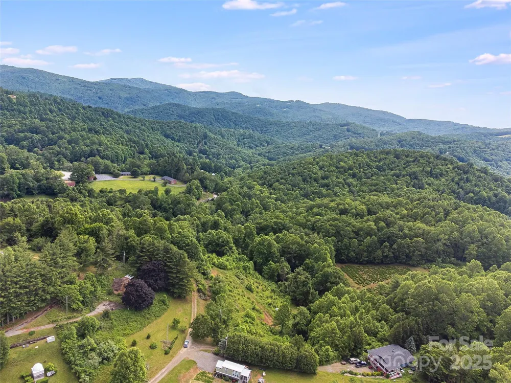 TBD Finch Lane Burnsville, NC 28714