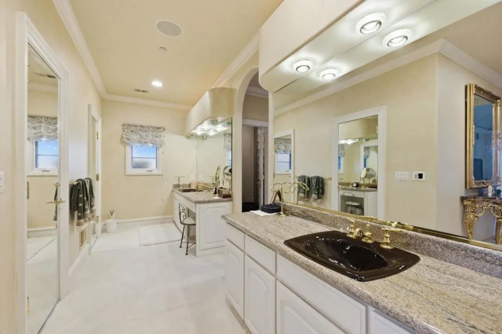 2930 Privet Drive Hillsborough, CA 94010