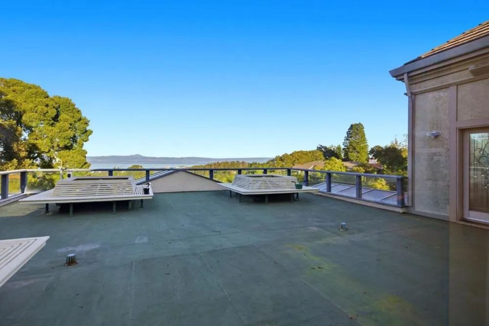 2930 Privet Drive Hillsborough, CA 94010