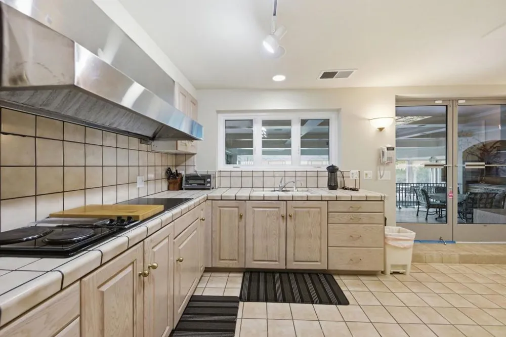 2930 Privet Drive Hillsborough, CA 94010