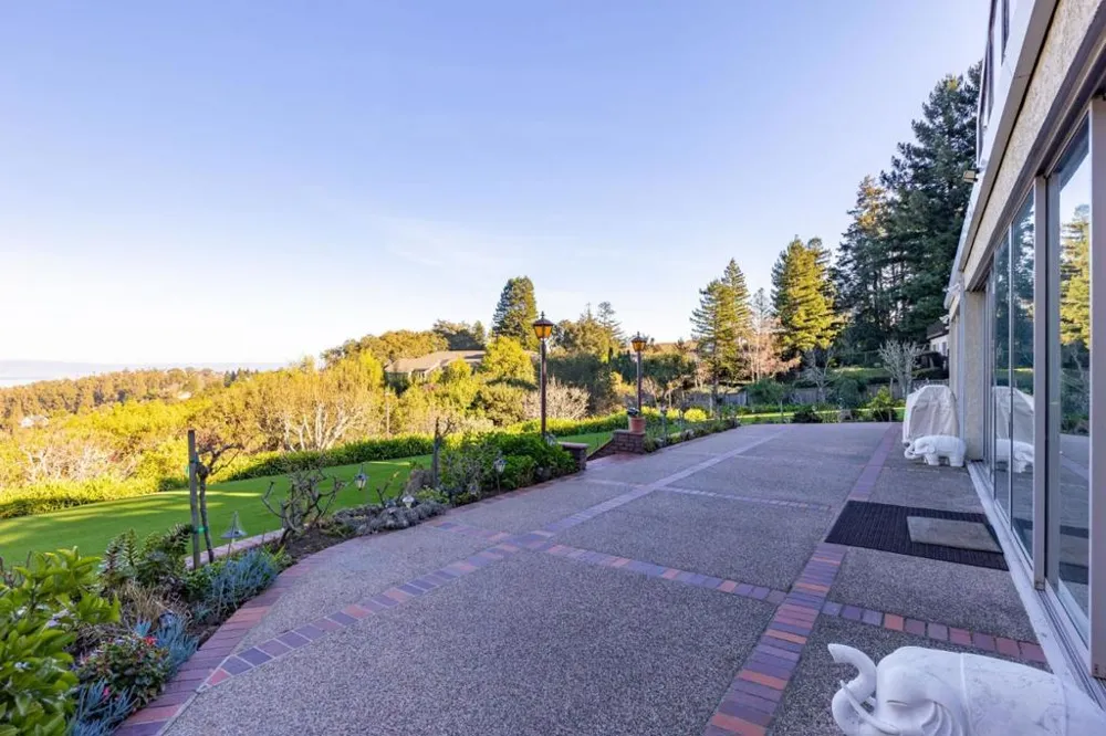 2930 Privet Drive Hillsborough, CA 94010