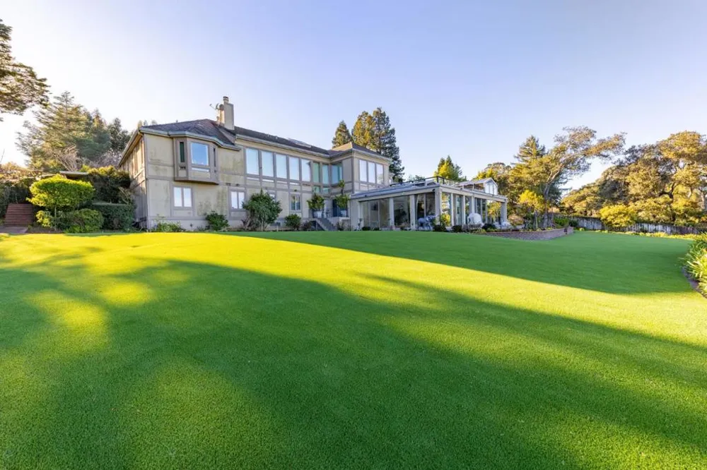 2930 Privet Drive Hillsborough, CA 94010