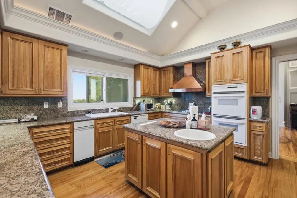 2930 Privet Drive Hillsborough, CA 94010