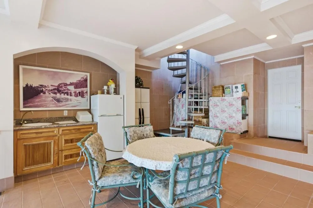 2930 Privet Drive Hillsborough, CA 94010