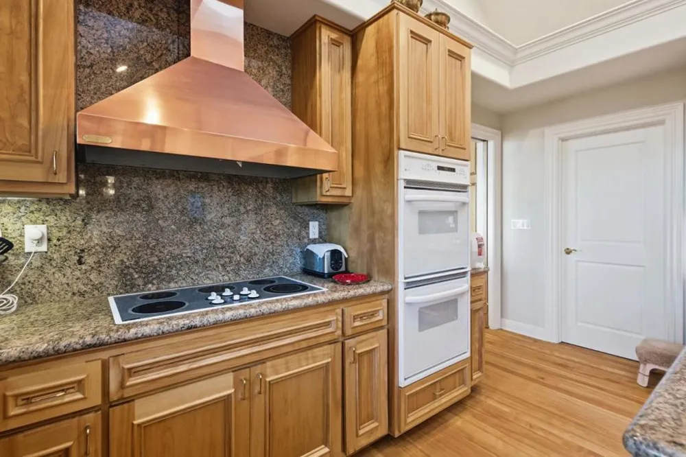 2930 Privet Drive Hillsborough, CA 94010