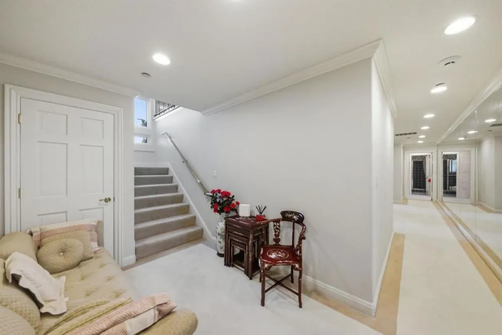 2930 Privet Drive Hillsborough, CA 94010