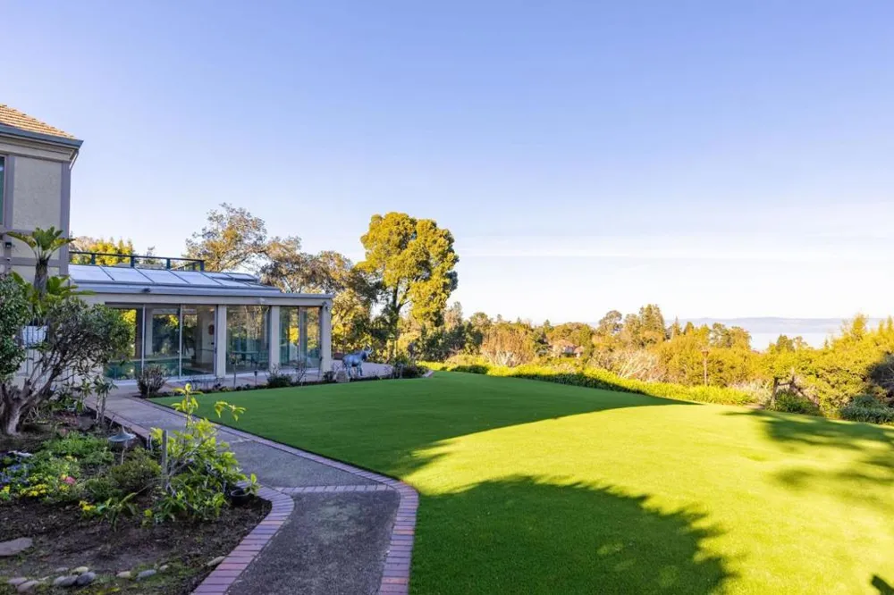 2930 Privet Drive Hillsborough, CA 94010