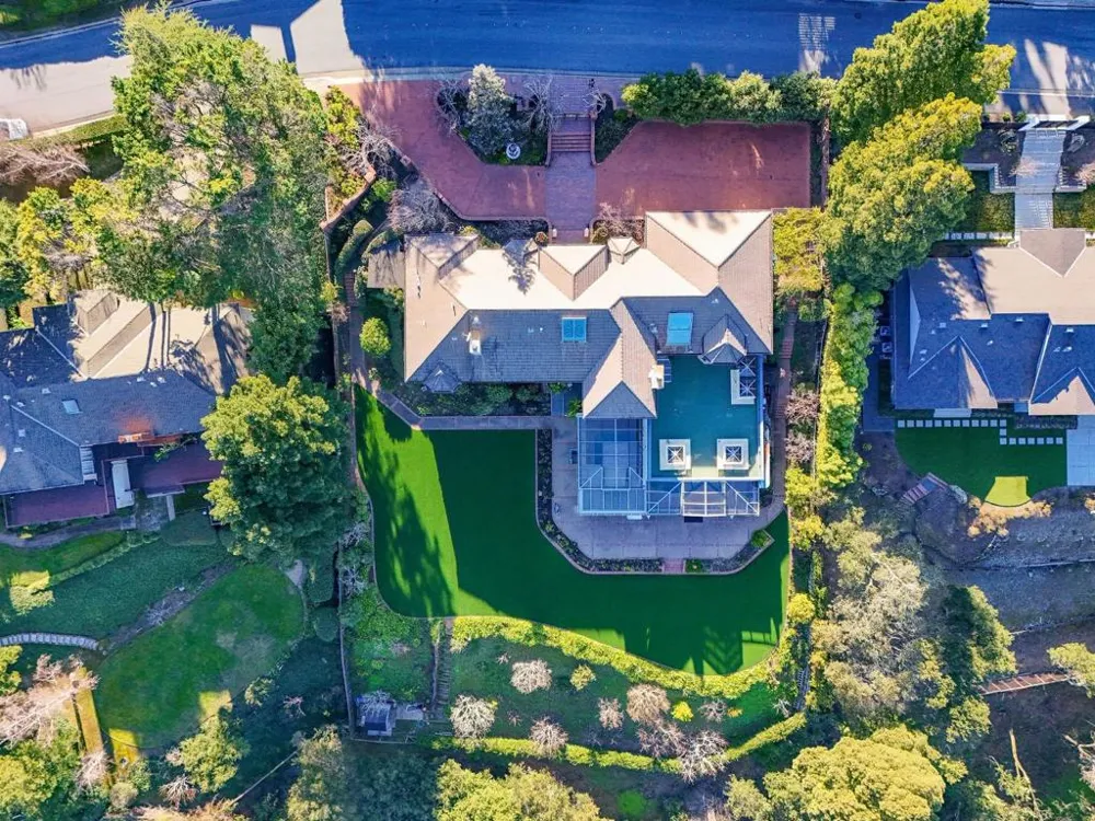 2930 Privet Drive Hillsborough, CA 94010