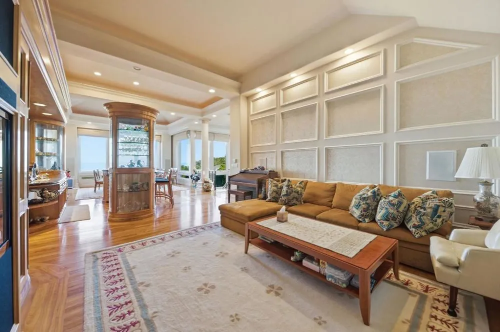 2930 Privet Drive Hillsborough, CA 94010