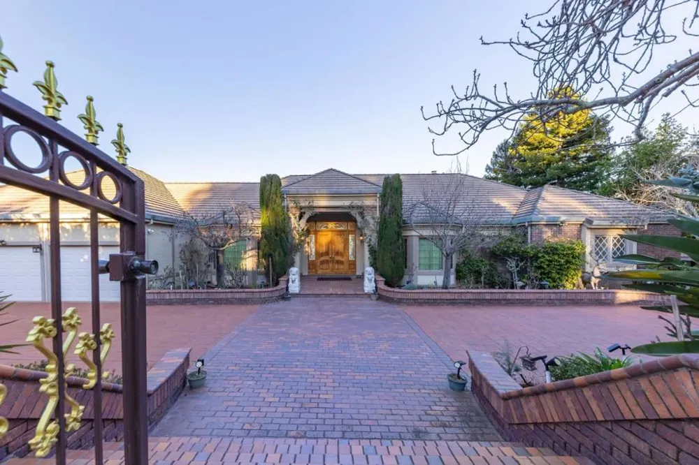 2930 Privet Drive Hillsborough, CA 94010