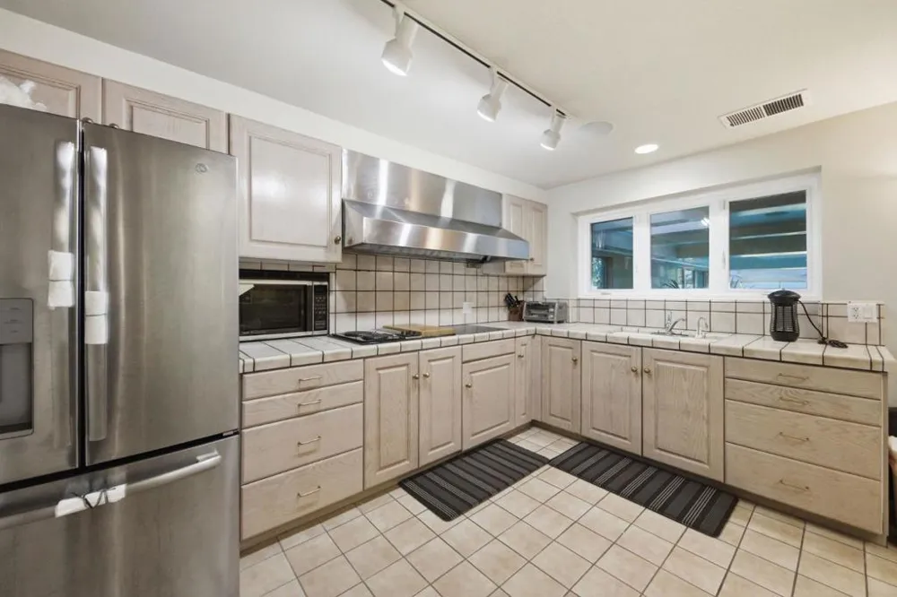 2930 Privet Drive Hillsborough, CA 94010