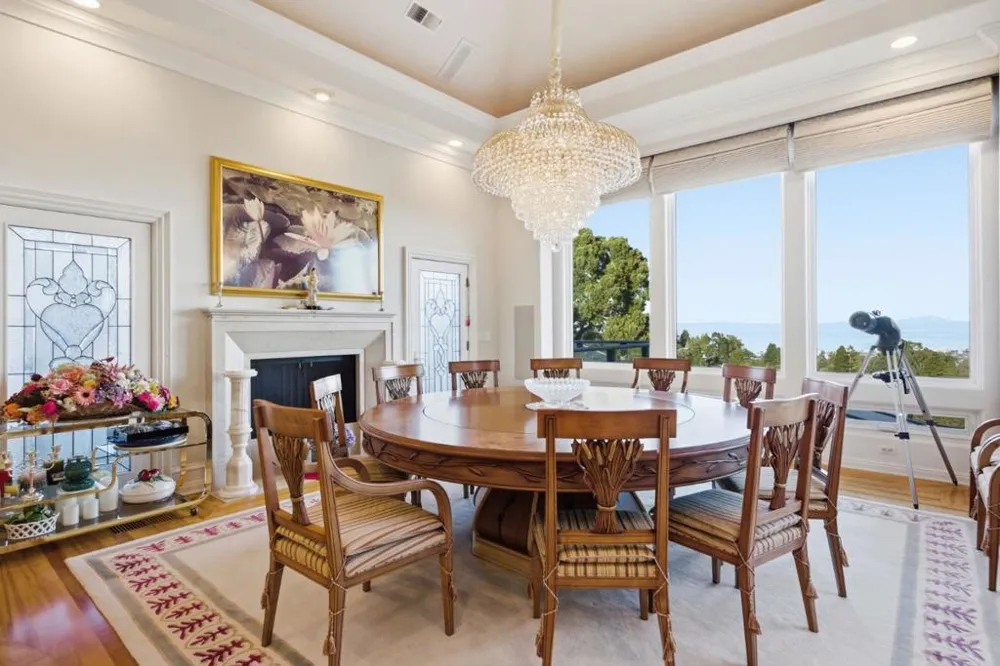2930 Privet Drive Hillsborough, CA 94010