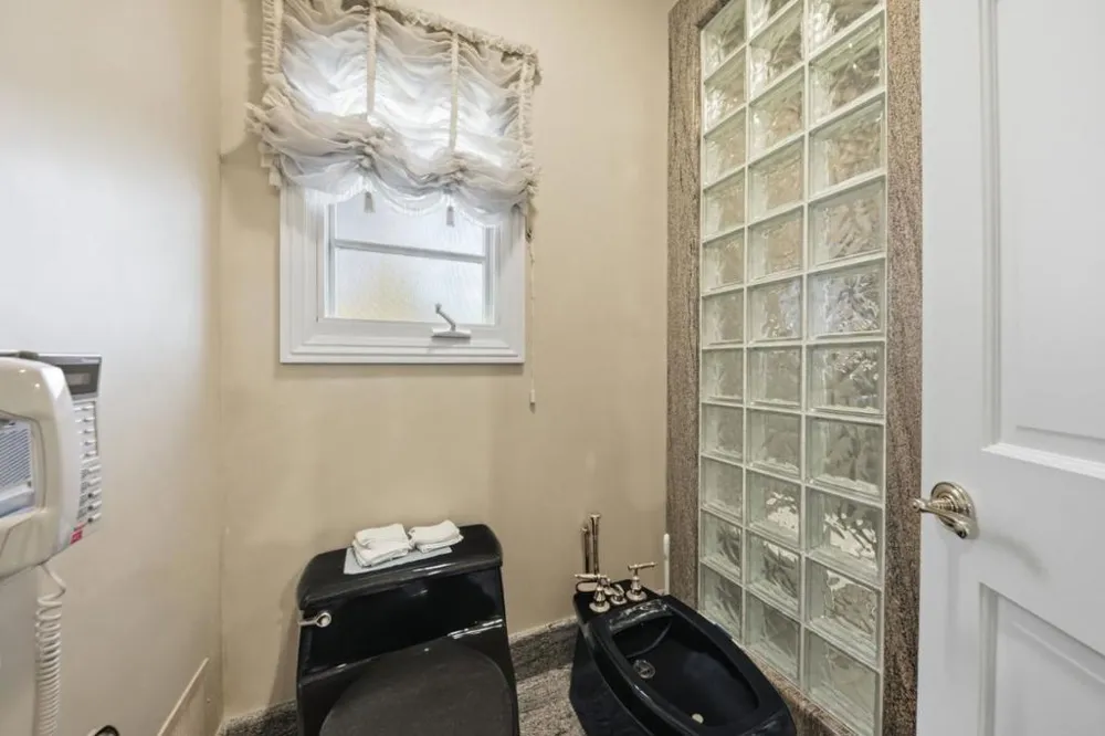 2930 Privet Drive Hillsborough, CA 94010