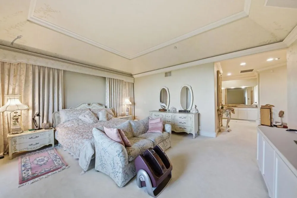 2930 Privet Drive Hillsborough, CA 94010
