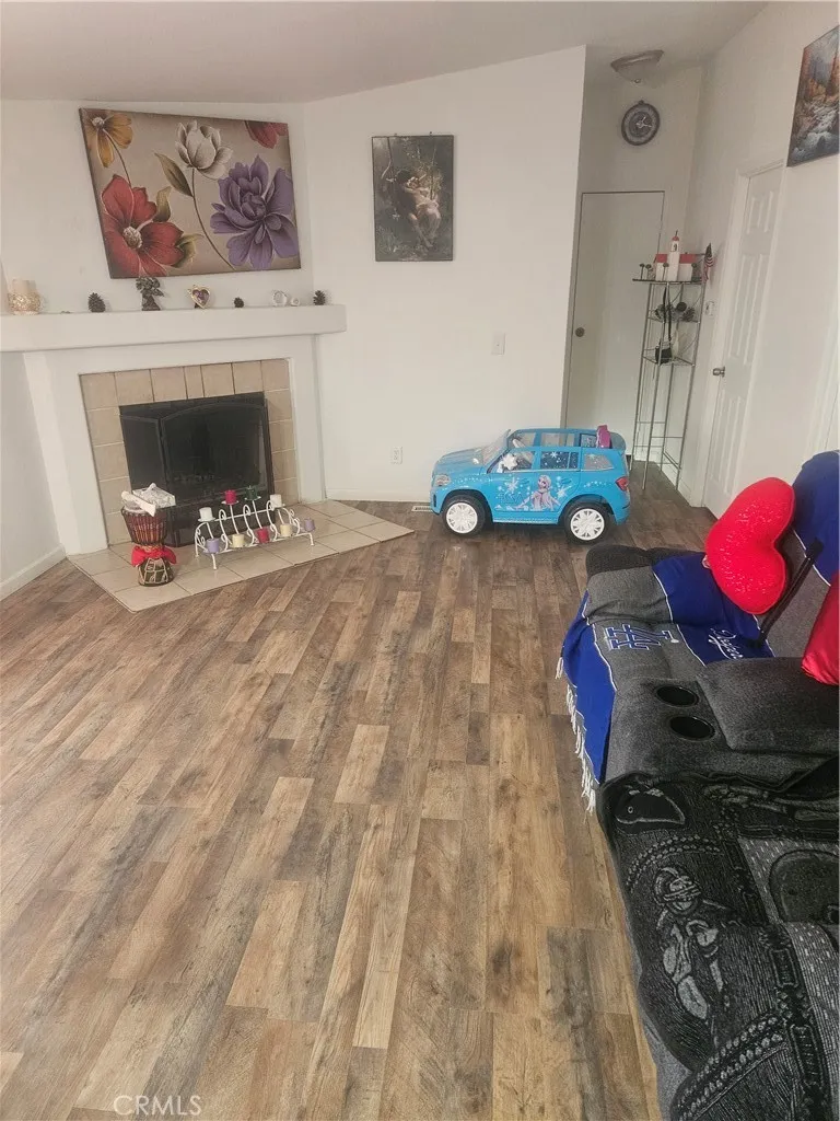 6825 Rea California City, CA 93505