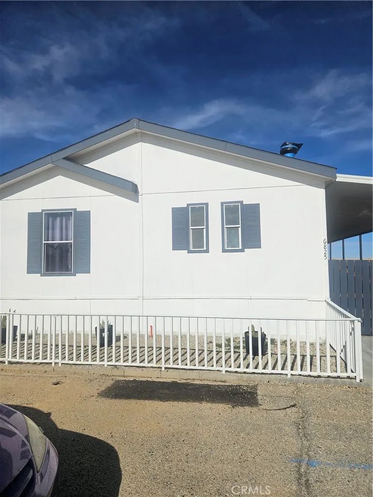 6825 Rea California City, CA 93505