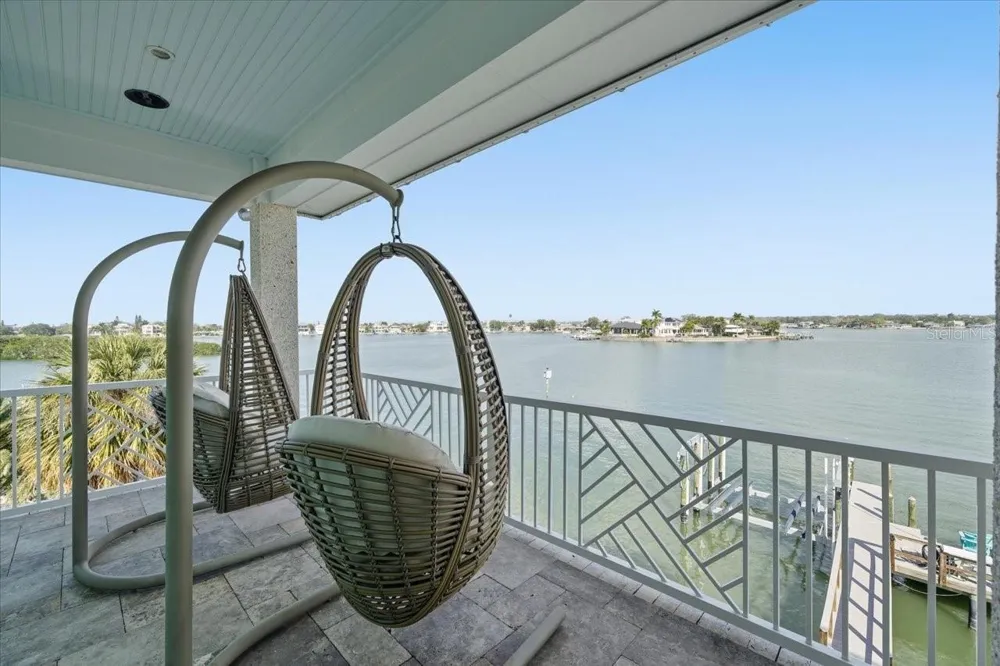 391 12TH AVENUE Indian Rocks Beach, FL 33785
