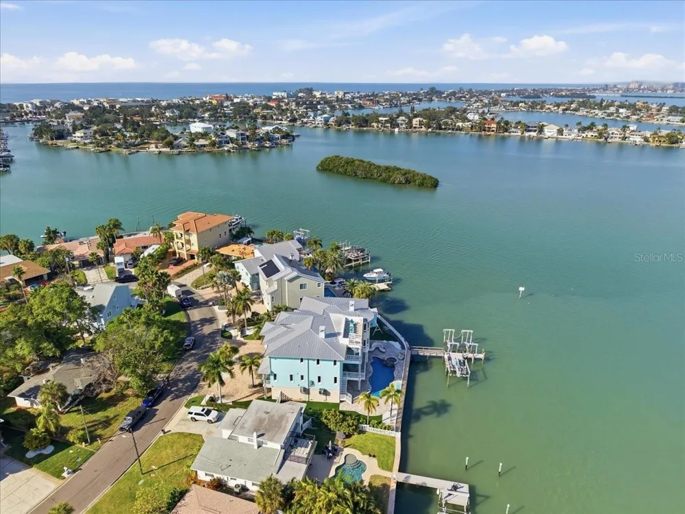 391 12TH AVENUE Indian Rocks Beach, FL 33785